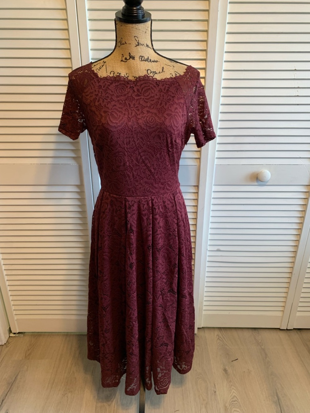 Lace Fit-and-Flare Midi Dress - Burgundy